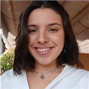 Mi nombre es Elena y soy estudiante de Medicina. Me gustaría dar clases de biología o matemáticas, por ser materias que domino.